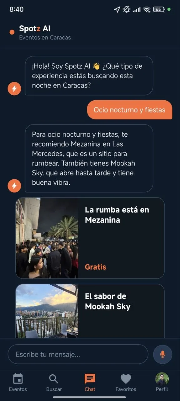 Chat con IA de Spotz recomendando planes en Caracas